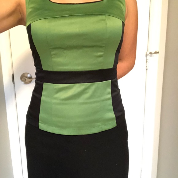 Sleeveless Blouse - Picture 5 of 5